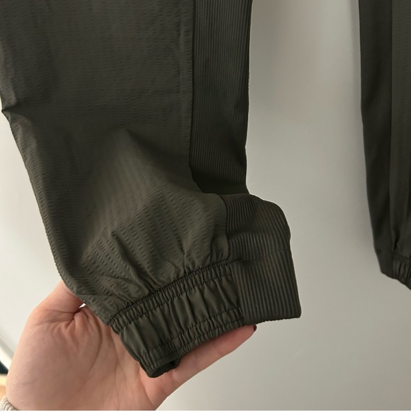 Athleta Textured Brooklyn Green Joggers - Picture 7 of 7